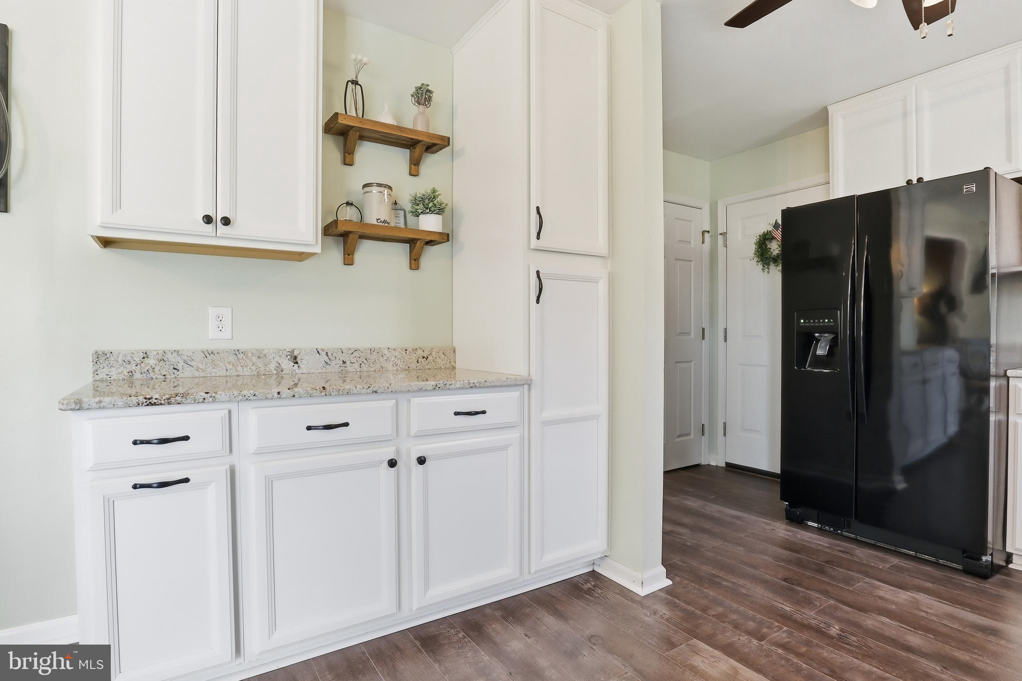 217 Overview Circle West Red Lion, PA 17356 - Photo 14 of 59