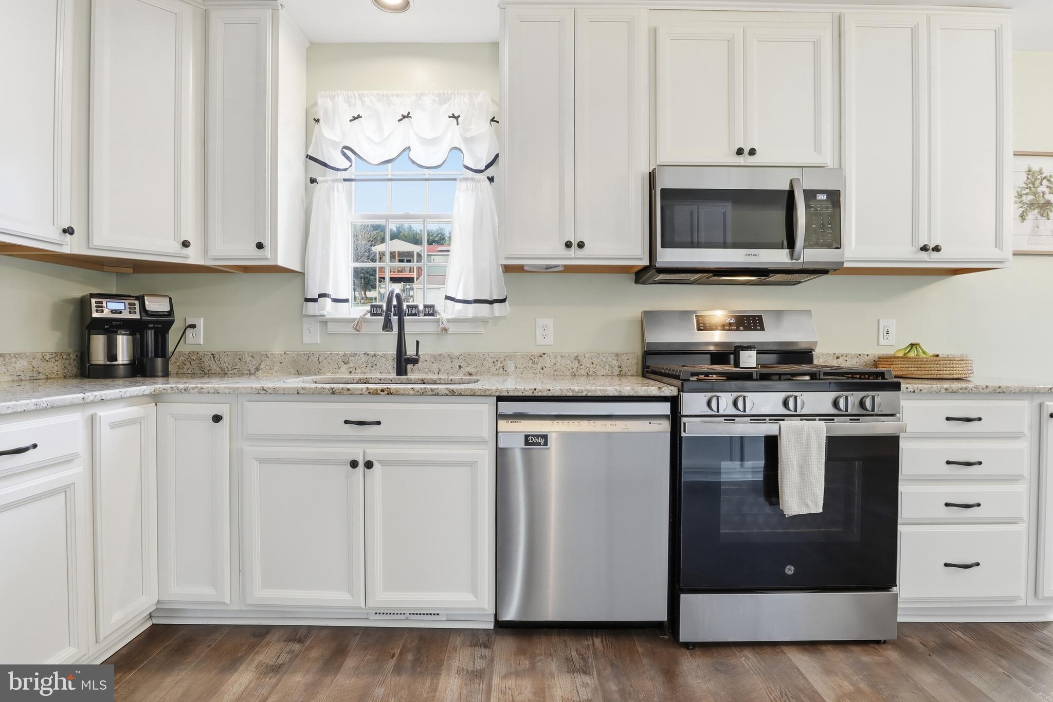 217 Overview Circle West Red Lion, PA 17356 - Photo 15 of 59