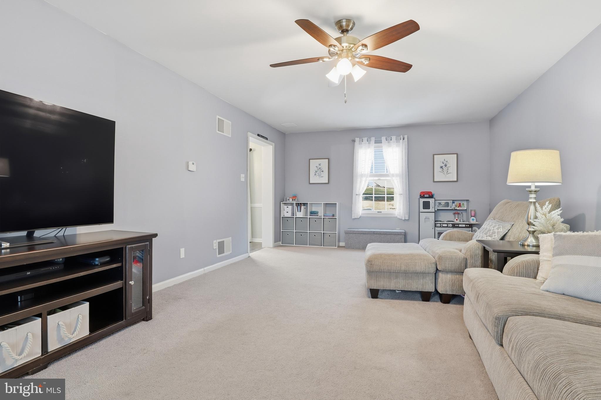 217 Overview Circle West Red Lion, PA 17356 - Photo 20 of 59 Main Level Family Rm/Addition