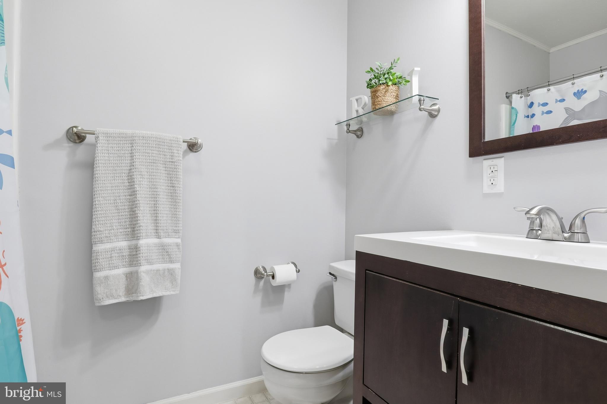 217 Overview Circle West Red Lion, PA 17356 - Photo 32 of 59 Hall Bath