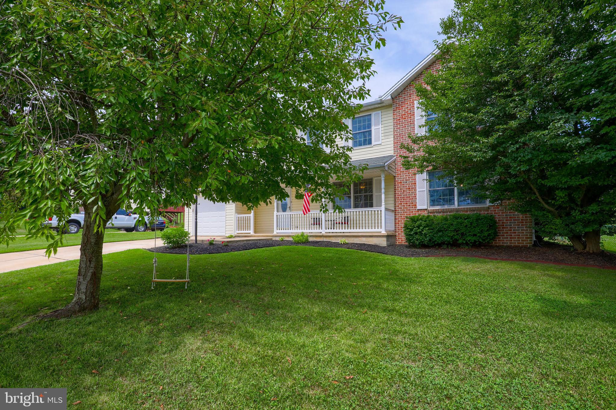 217 Overview Circle West Red Lion, PA 17356 - Photo 4 of 12
