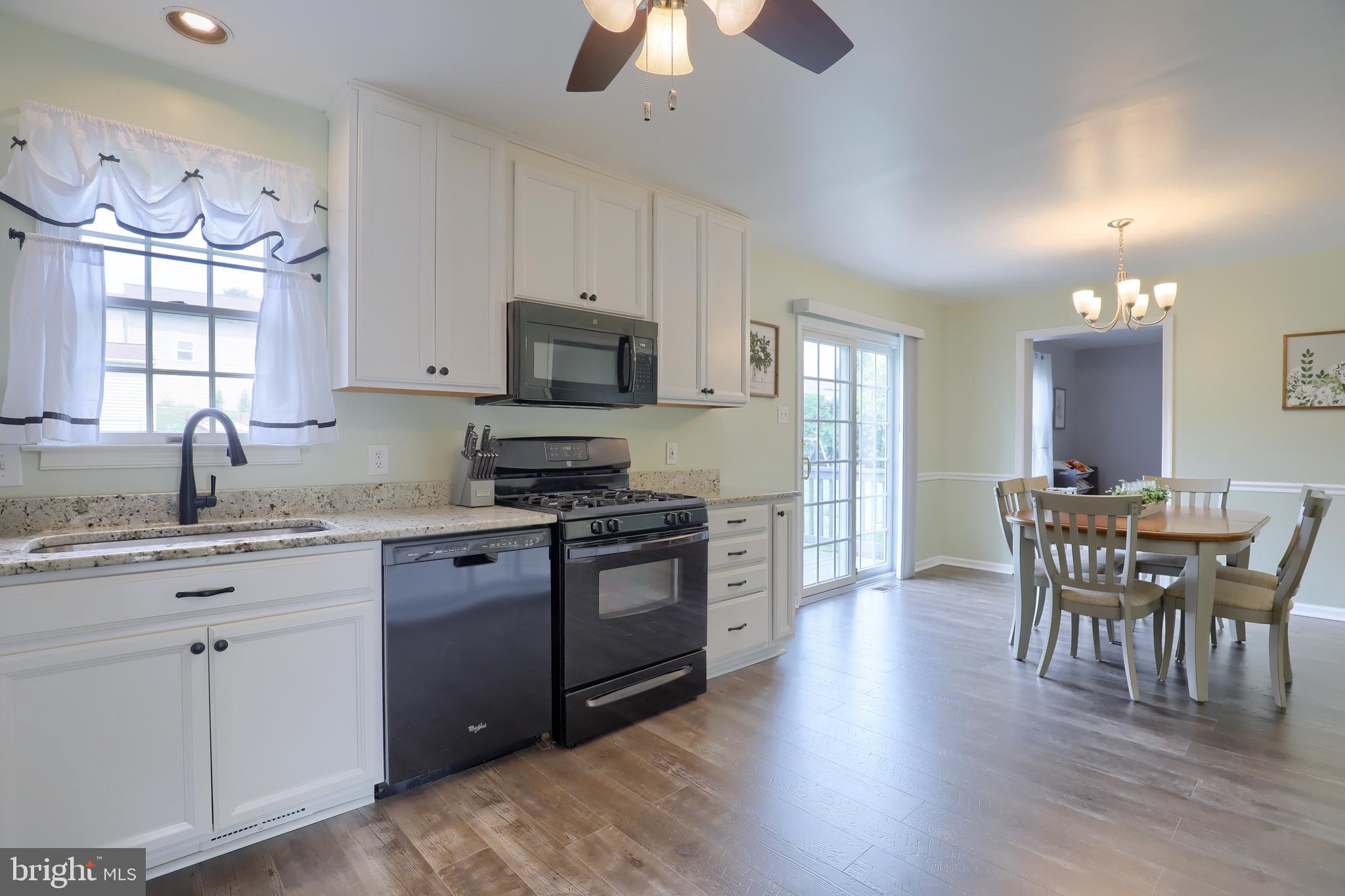 217 Overview Circle West Red Lion, PA 17356 - Photo 5 of 12