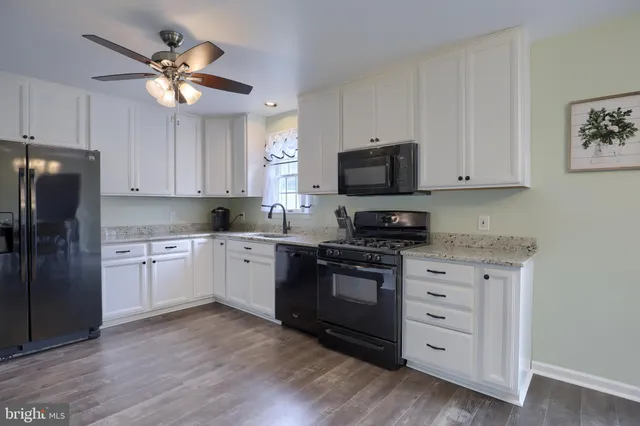 $350,000 | 217 Overview Circle West, Red Lion, PA 17356