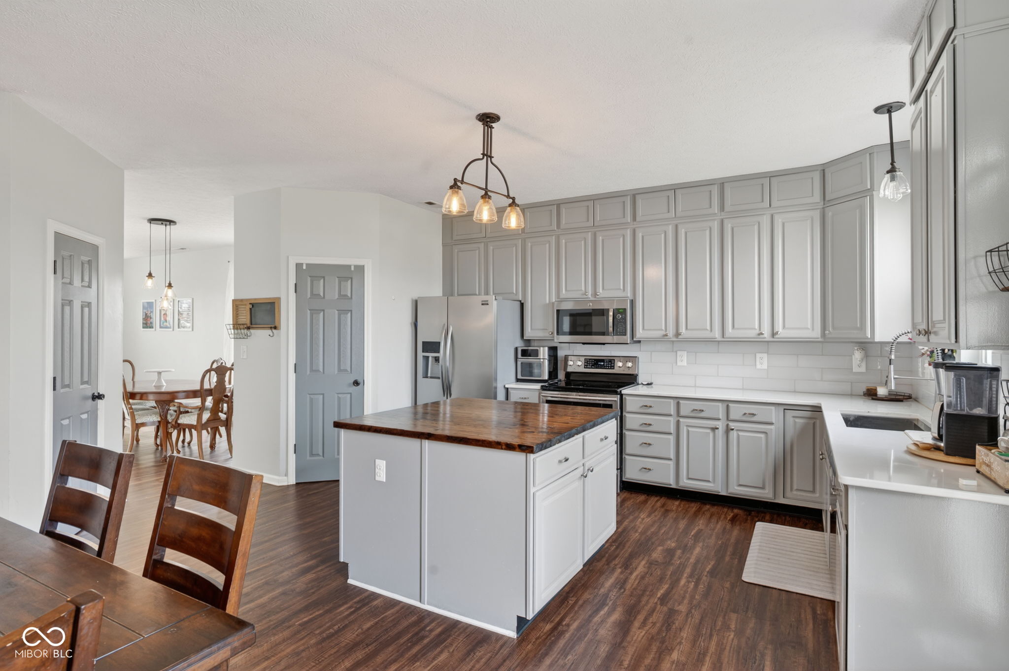504 Zephyr Way Westfield, IN 46074 - Photo 12 of 41