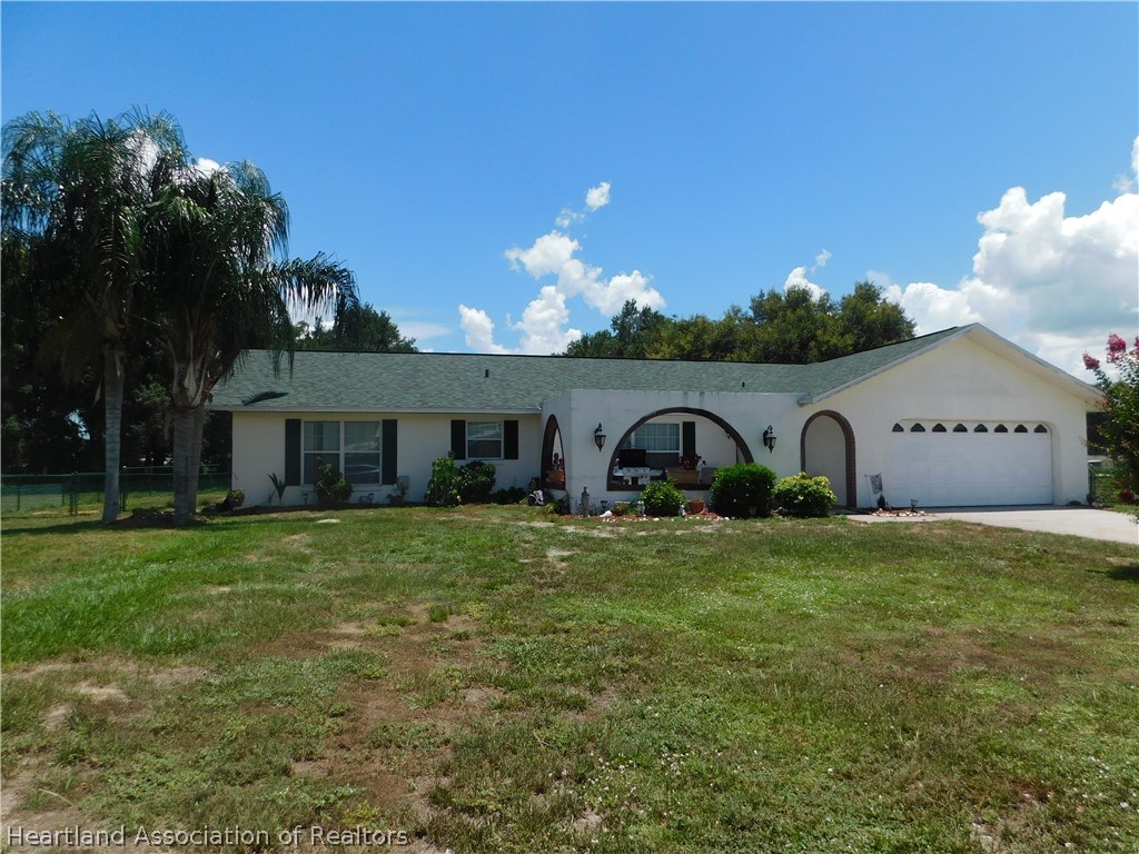 5824 Thunder Road Sebring, FL 33876 - Photo 2 of 16 Gallery Image 2