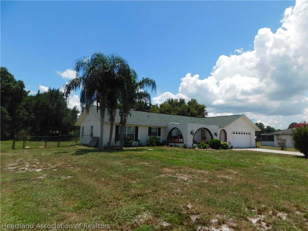 5824 Thunder Road Sebring, FL 33876 - Photo 3 of 16 Gallery Image 3