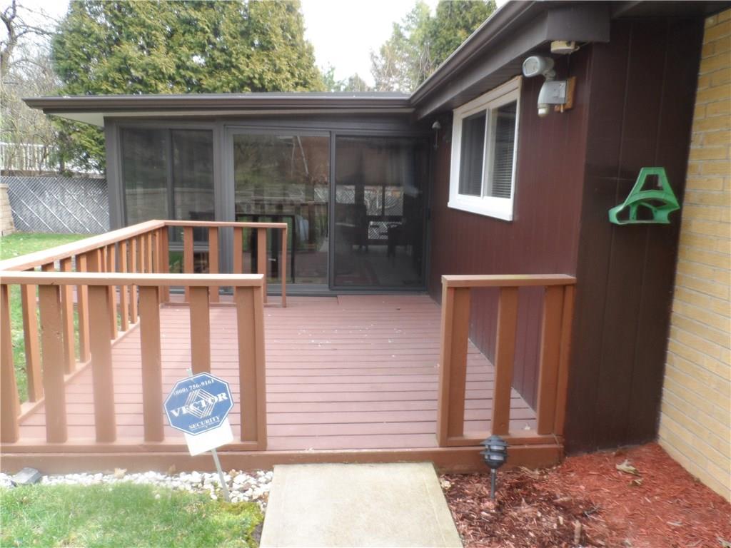 185 McIntyre Road Pittsburgh, PA 15237 - Photo 22 of 25 Rear deck