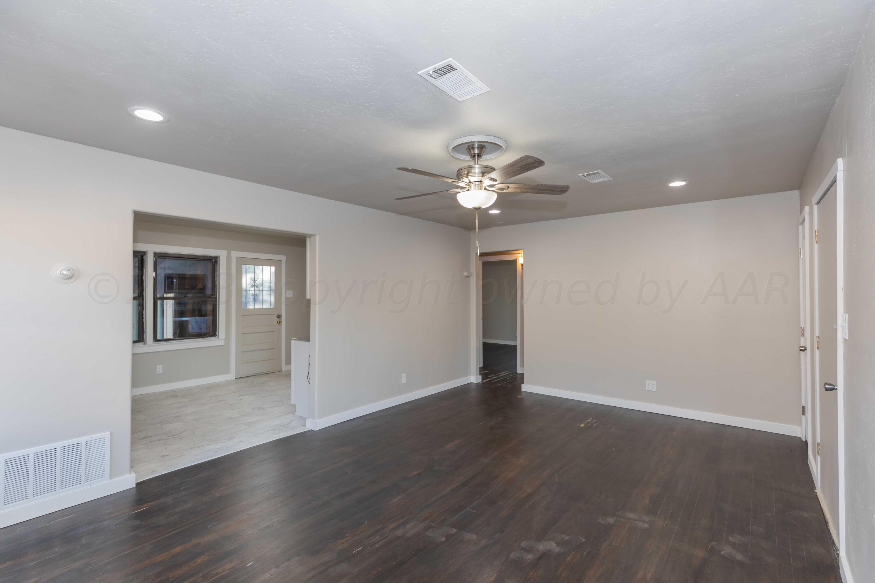 4317 Gables Street Amarillo, TX 79110 - Photo 12 of 29 LIVING ROOM VIEW 4