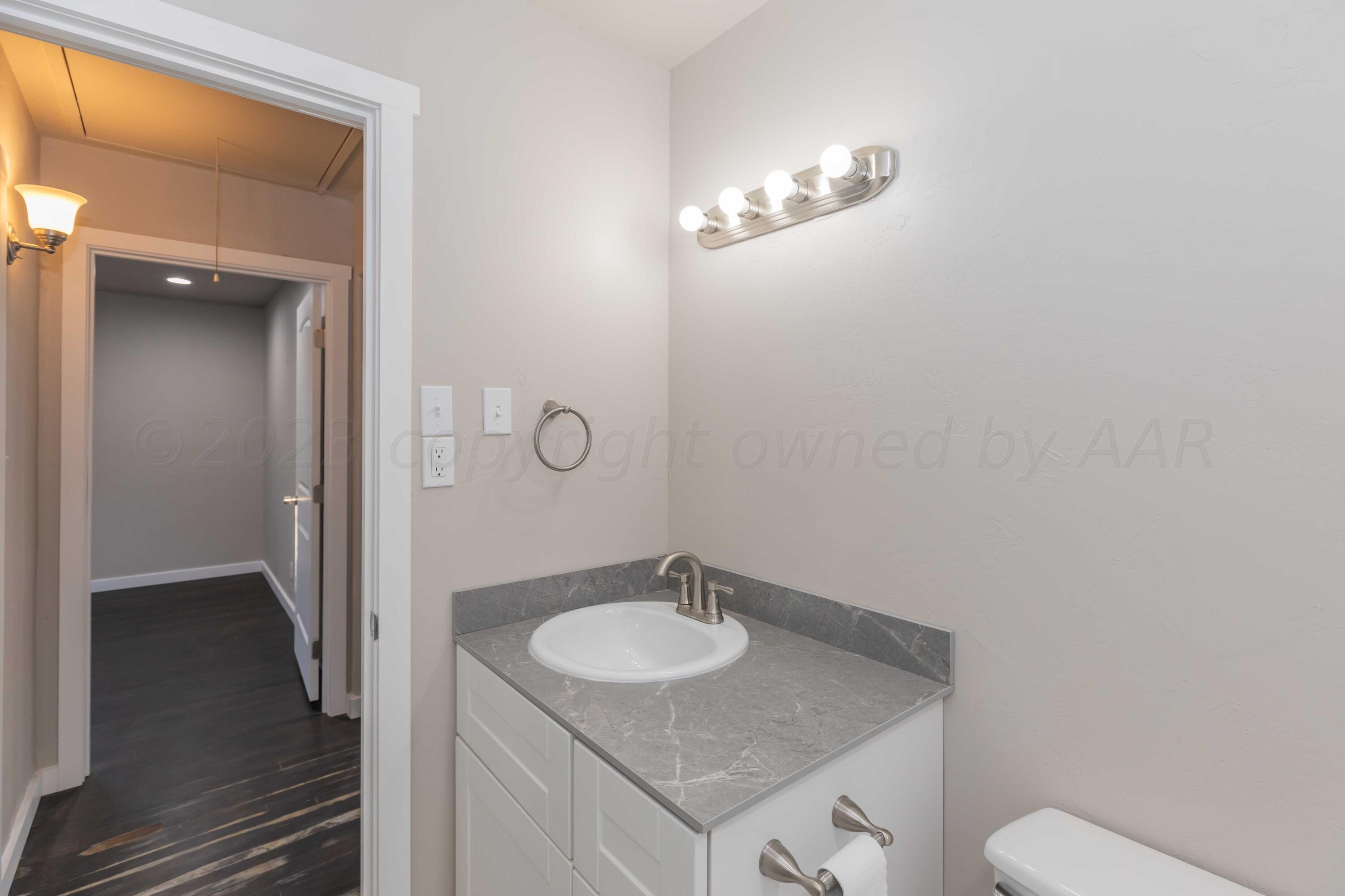 4317 Gables Street Amarillo, TX 79110 - Photo 16 of 29 BATHROOM VIEW 4