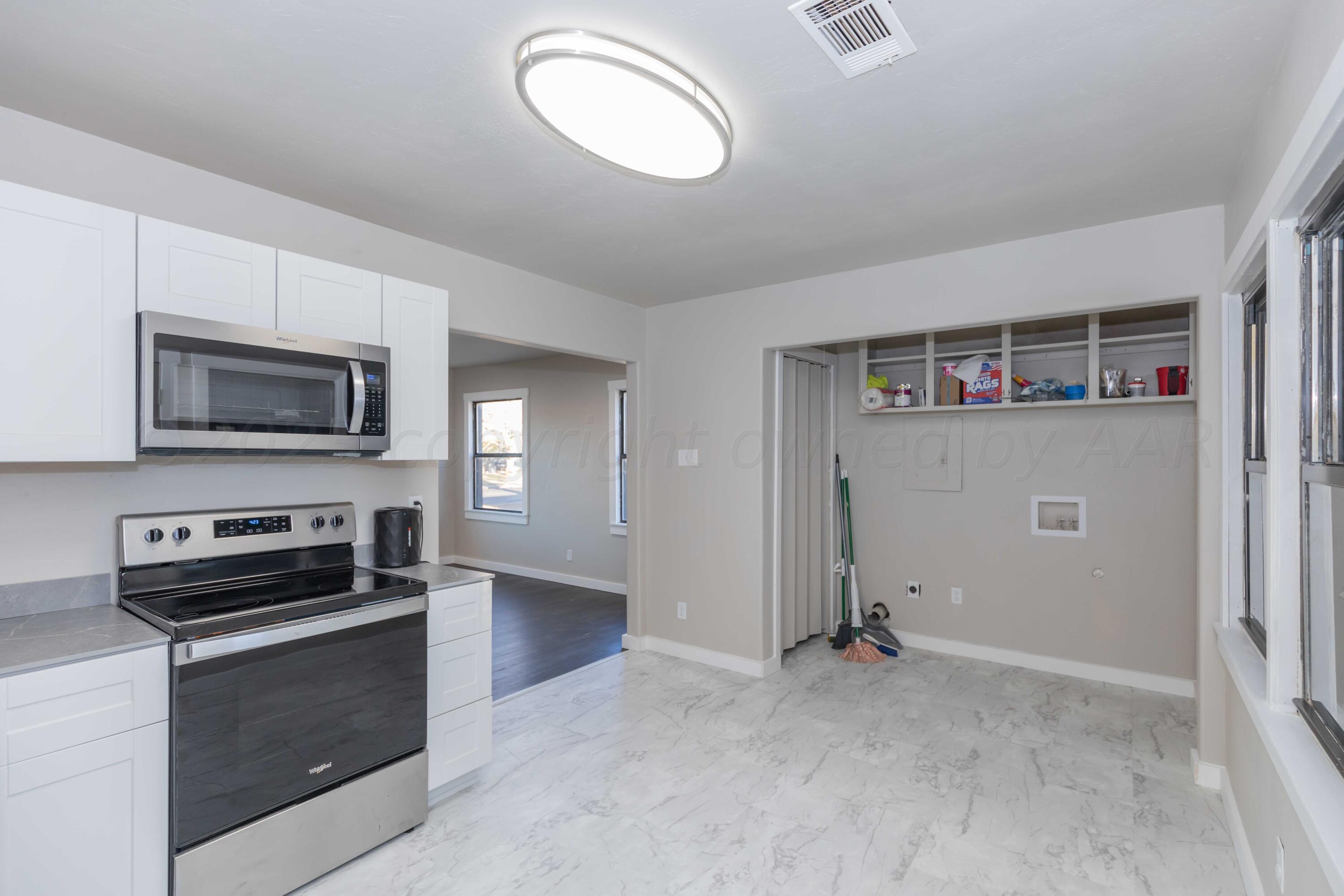 4317 Gables Street Amarillo, TX 79110 - Photo 7 of 29 KITCHEN VIEW 5