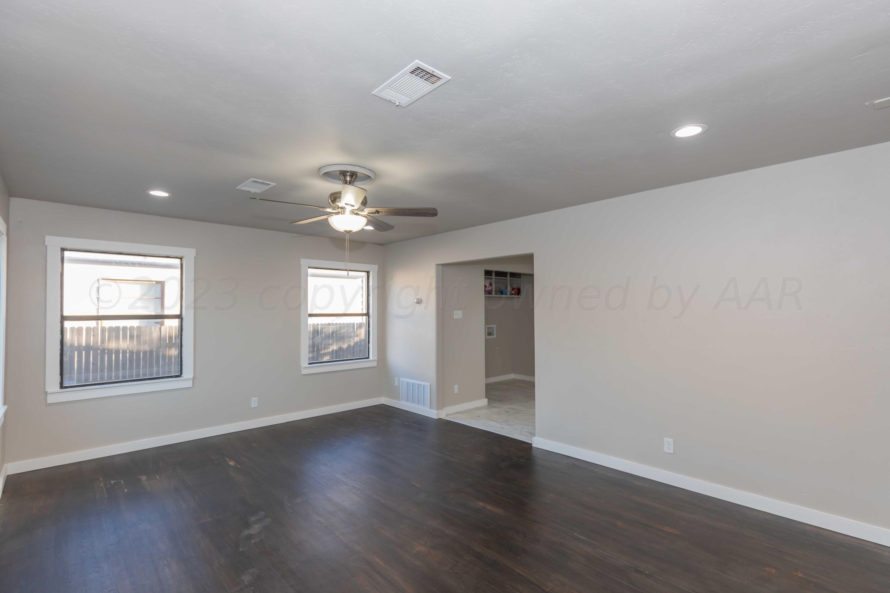 4317 Gables Street Amarillo, TX 79110 - Photo 10 of 29 LIVING ROOM VIEW 2