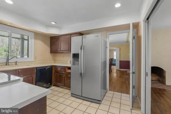 $750,000 | 150 Continental Drive, Phoenixville, PA 19460