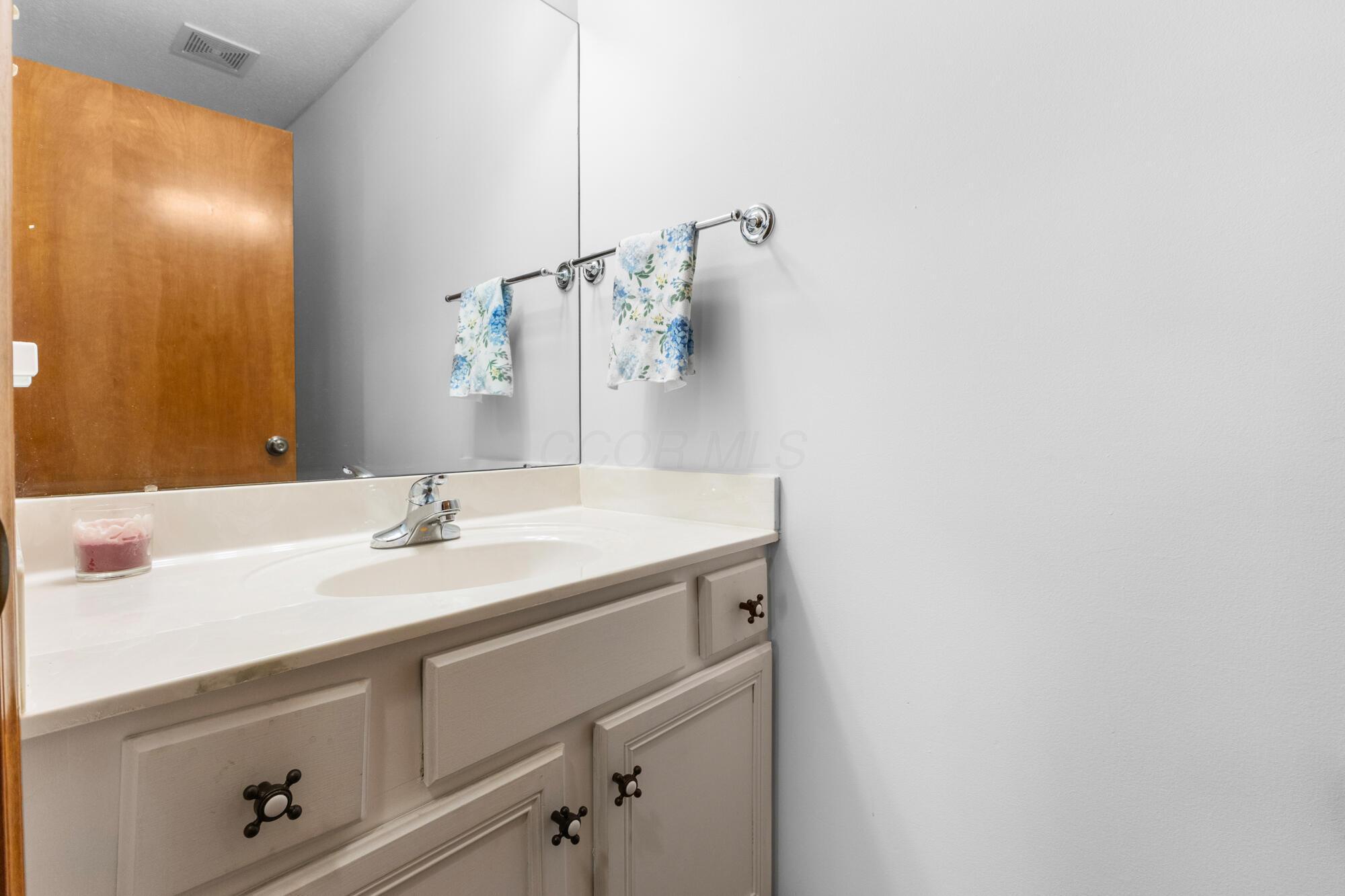 11468 Beacom Road Sunbury, OH 43074 - Photo 35 of 78 Entry Level 1/2 Bath
