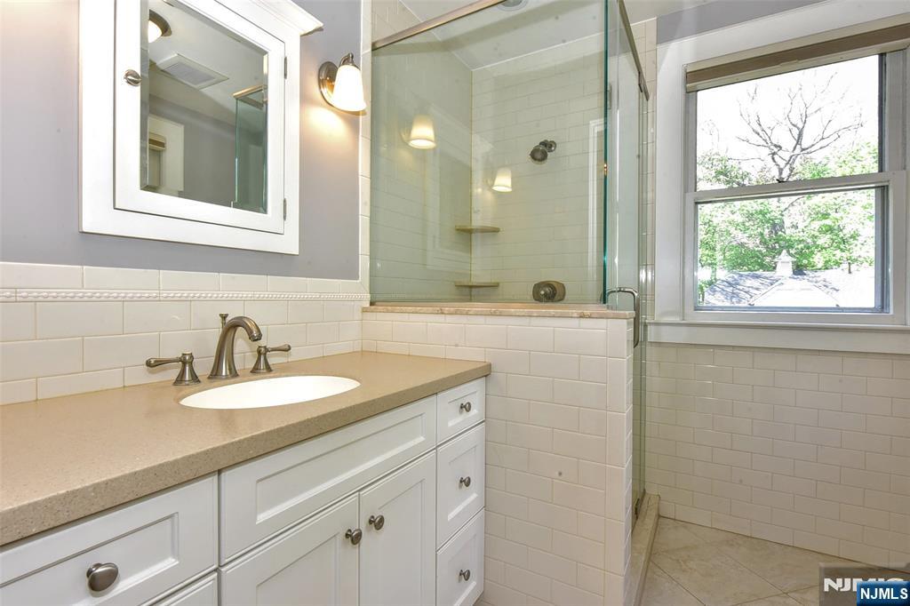 208 Lincoln Avenue Ridgewood, NJ 07450 - Photo 16 of 21