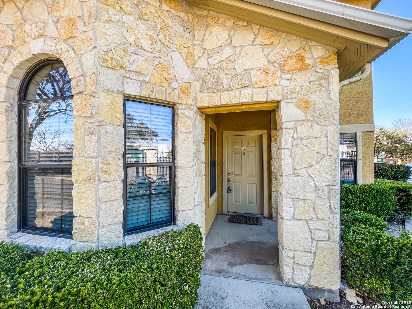 6160 Eckhert Road, Unit 101 San Antonio, TX 78240 - Photo 3 of 36