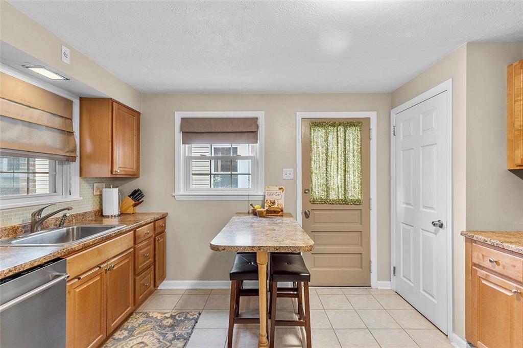991 Ridge Road Bridgeville, PA 15017 - Photo 17 of 40 Gallery Image 17