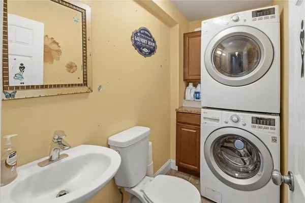 $495,000 | 109 Pinecrest Drive, Pawtucket, RI 02861