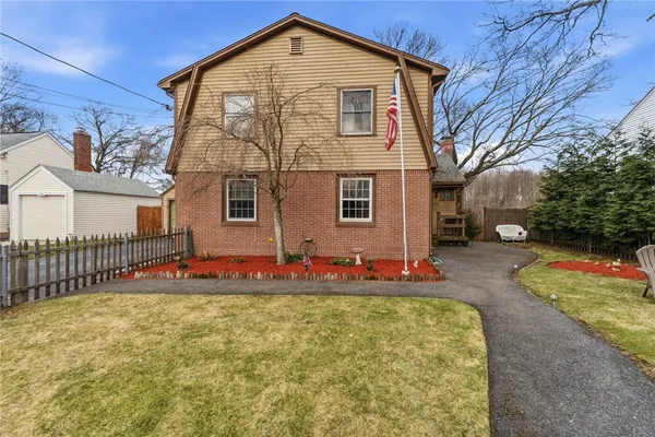 $495,000 | 109 Pinecrest Drive, Pawtucket, RI 02861