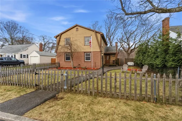 $495,000 | 109 Pinecrest Drive, Pawtucket, RI 02861