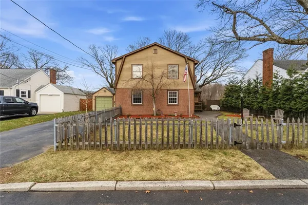 $495,000 | 109 Pinecrest Drive, Pawtucket, RI 02861