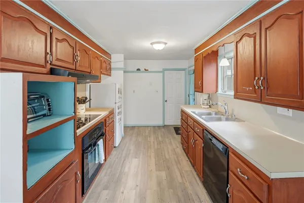 $495,000 | 109 Pinecrest Drive, Pawtucket, RI 02861