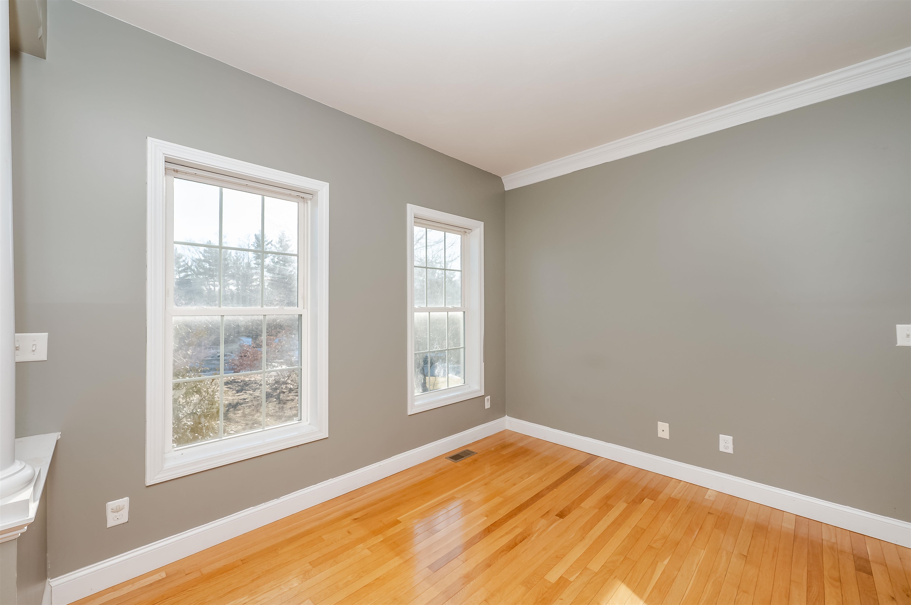 16 Pond Road Raymond, NH 03077 - Photo 2 of 18