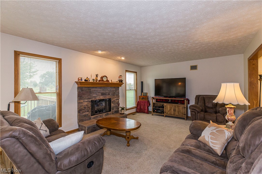 3528 Rohrer Road Wadsworth, OH 44281 - Photo 8 of 30