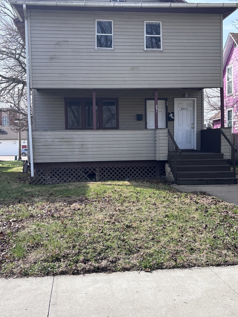 231 3rd Avenue South Clinton, IA 52732 - Photo 1 of 16