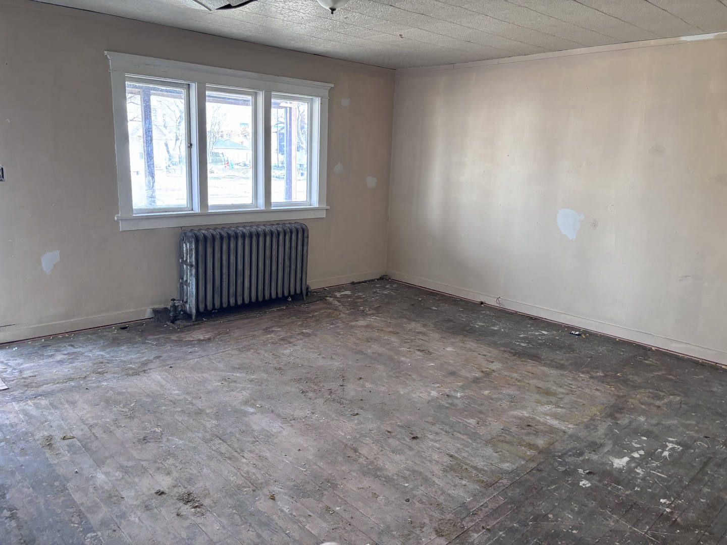 231 3rd Avenue South Clinton, IA 52732 - Photo 2 of 16