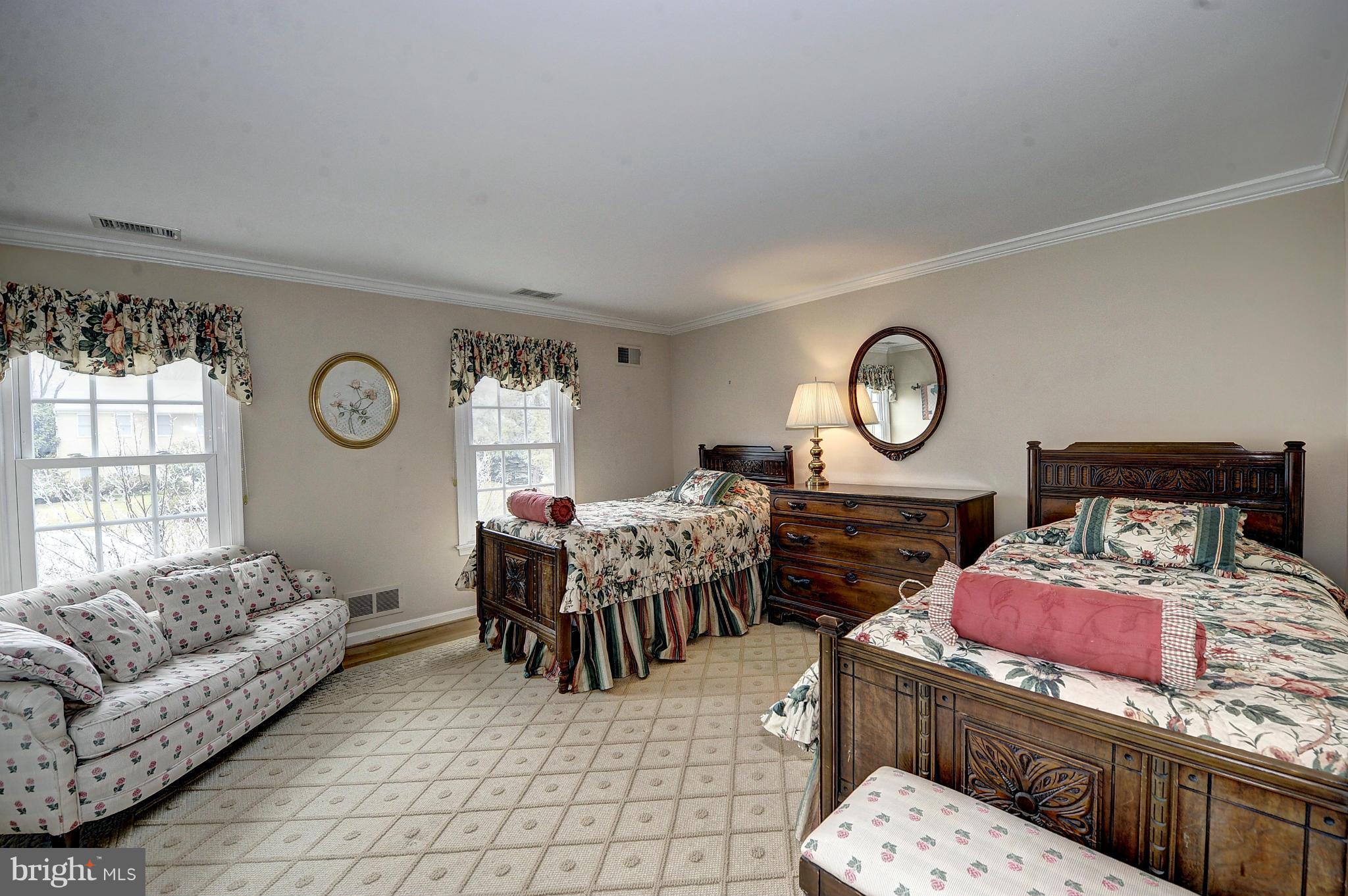 9609 Persimmon Tree Road Potomac, MD 20854 - Photo 22 of 30 Bedroom