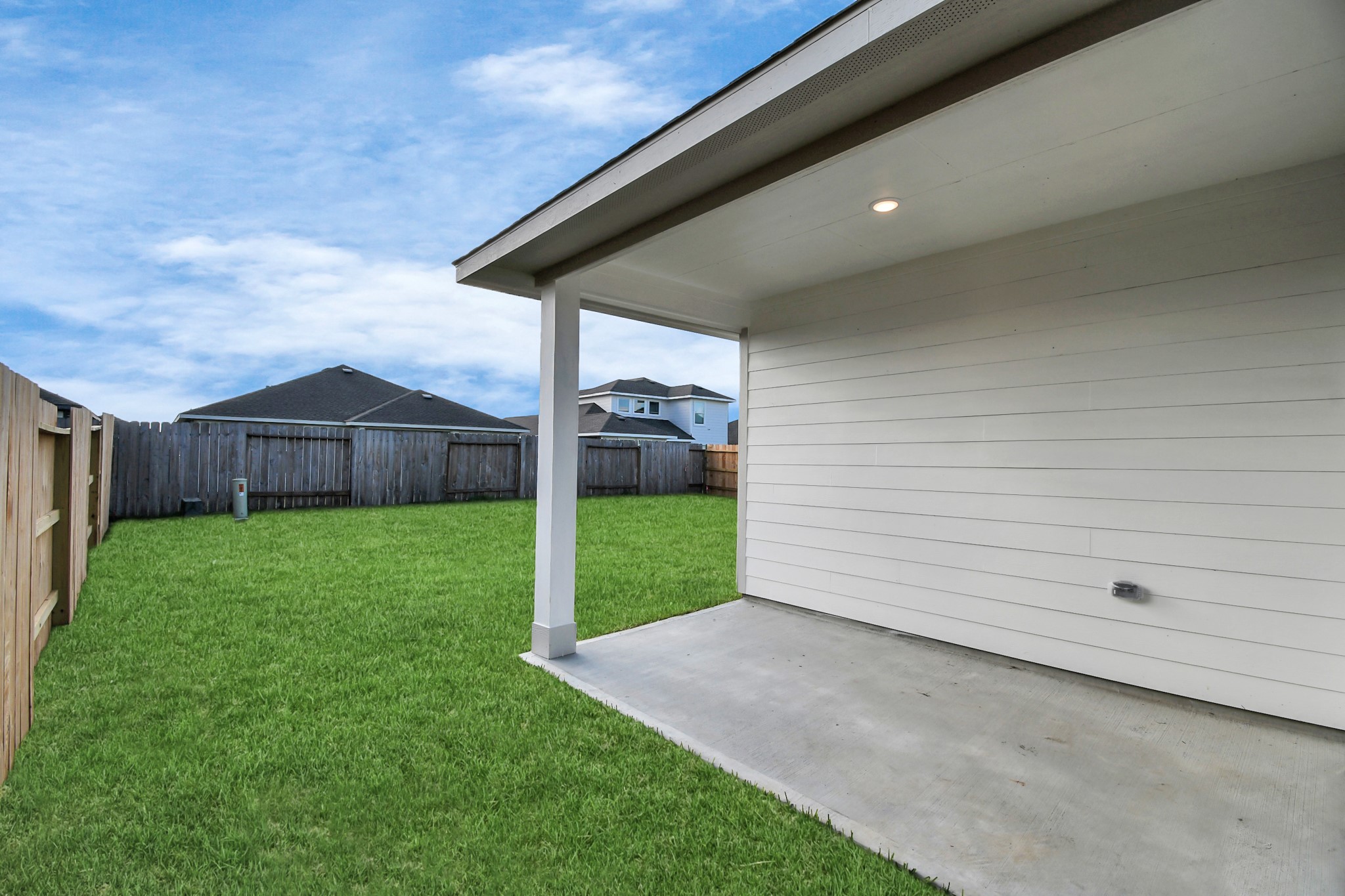 10522 Wildflower View Drive Rosharon, TX 77583 - Photo 10 of 23 Gallery Image 10