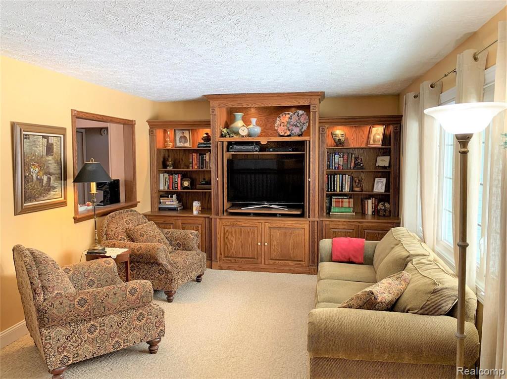 3532 Golf Club Road Howell, MI 48843 - Photo 9 of 30