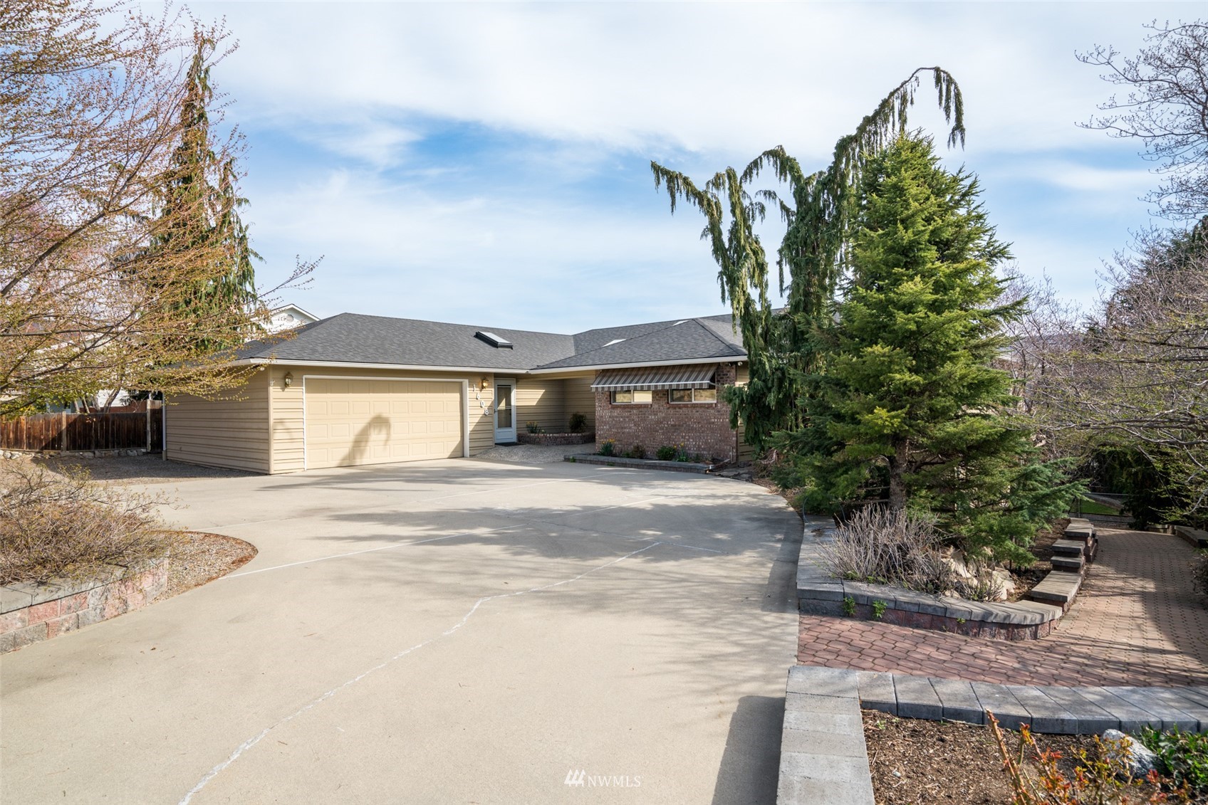 1608 Horselake Road Wenatchee, WA 98801 - Photo 3 of 40 Gallery Image 3