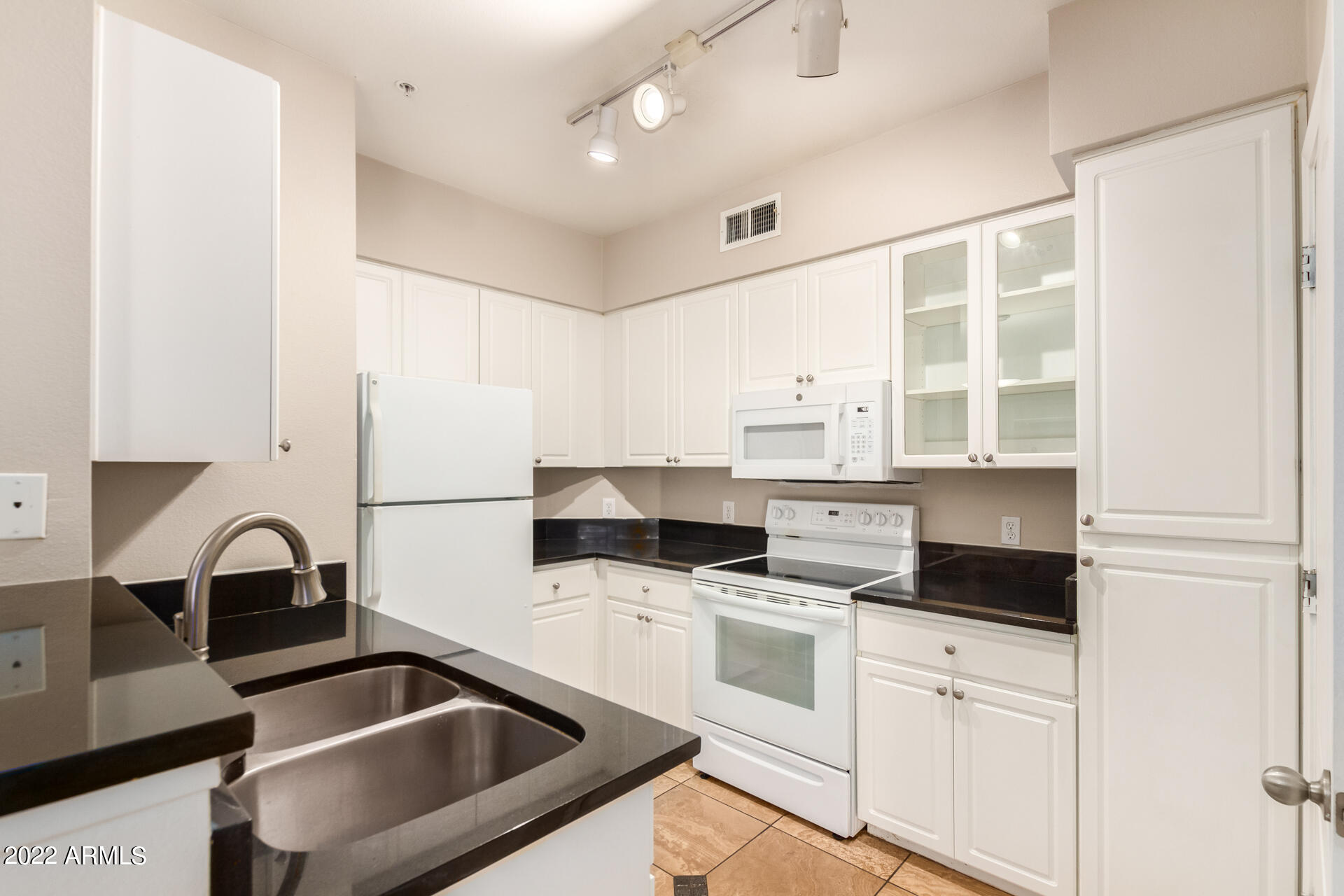 1701 East Colter Street, Unit 365 Phoenix, AZ 85016 - Photo 2 of 30 0007-07-Colter