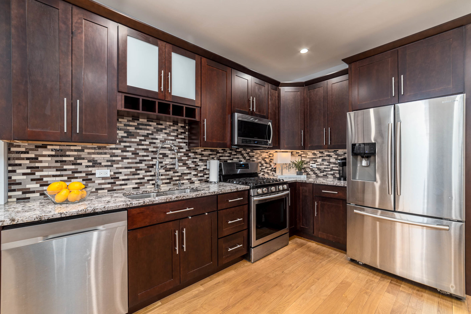 968 Oak Ridge Boulevard Elgin, IL 60120 - Photo 8 of 27