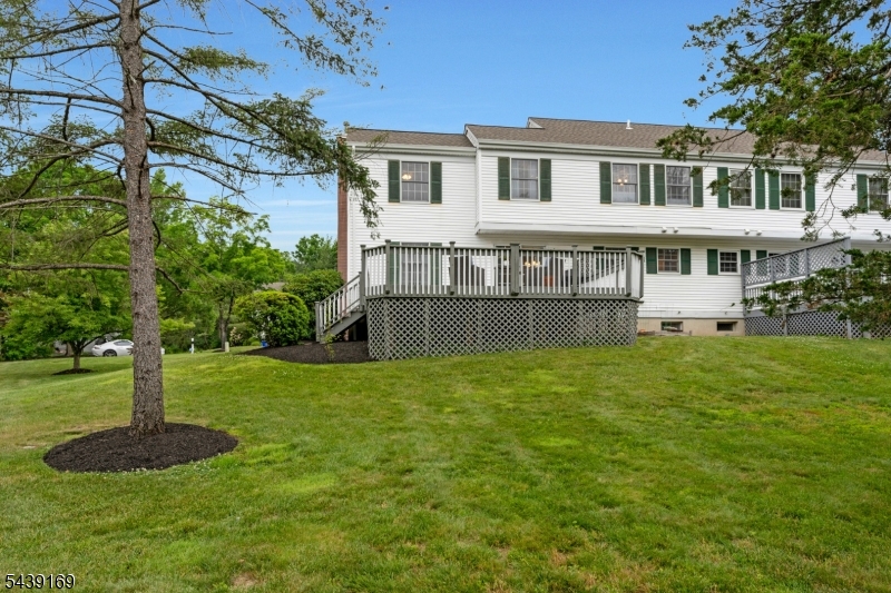 11 Hampton Court Bernards, NJ 07920 - Photo 24 of 30
