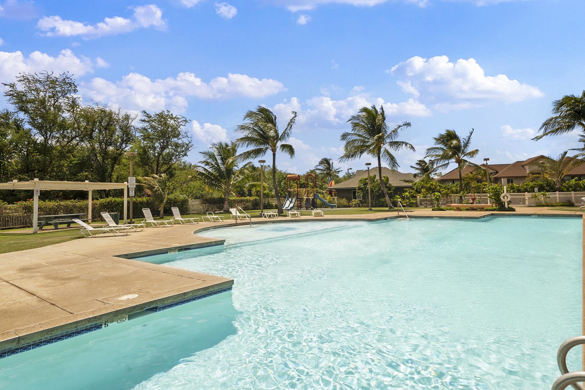 65 Halili Lane, Unit 10F Kihei, HI 96753 - Photo 40 of 48 a view of a yard