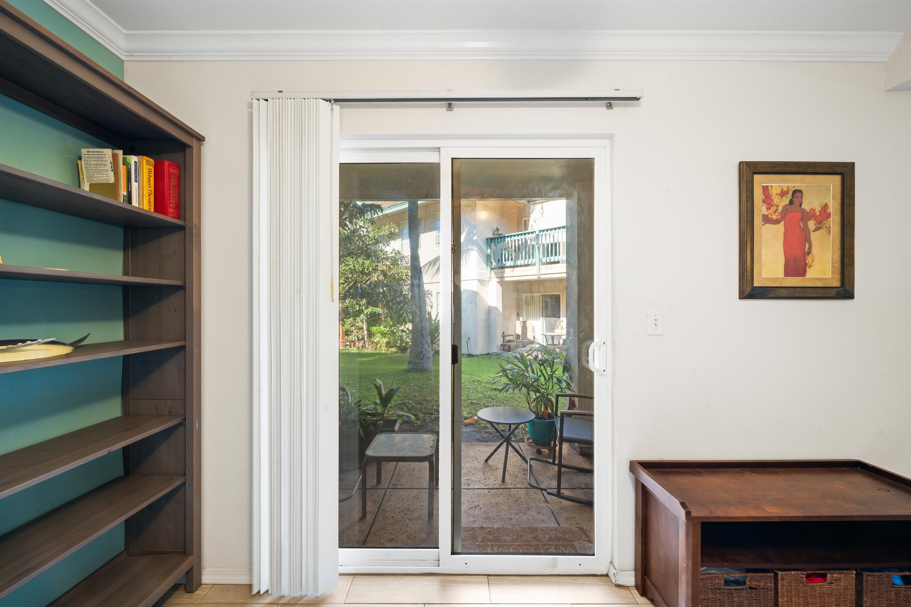 65 Halili Lane, Unit 10F Kihei, HI 96753 - Photo 6 of 48 a view of a hallway with closet