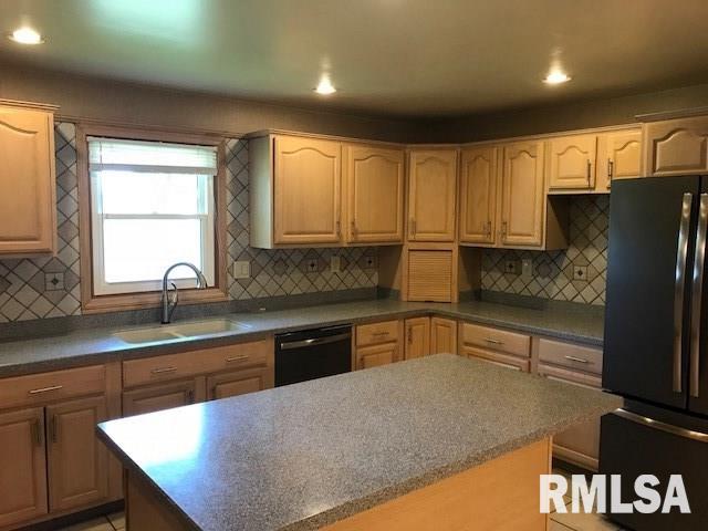 6033 West Pfeiffer Road Bartonville, IL 61607 - Photo 17 of 30