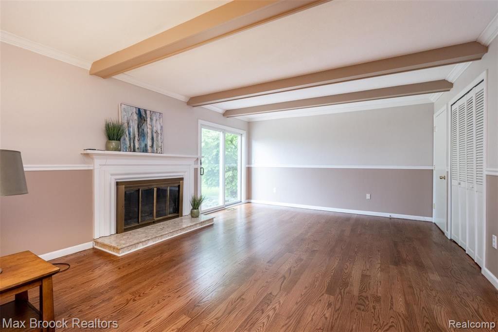 22614 Meadowbrook Road Novi, MI 48375 - Photo 10 of 34