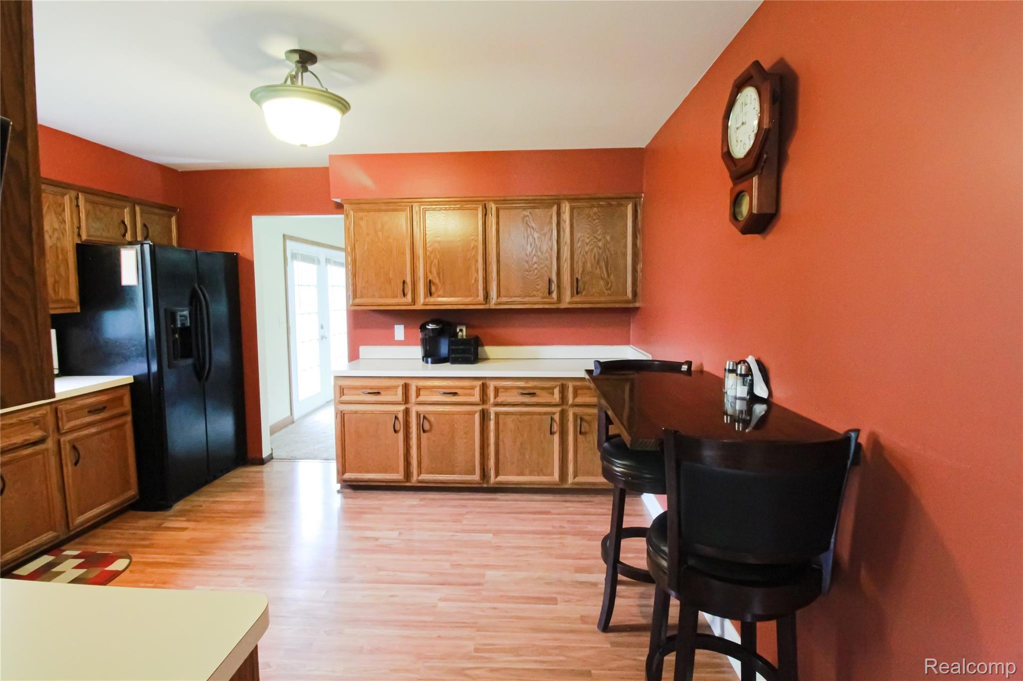 734 Kentucky Drive Rochester, MI 48307 - Photo 18 of 55 AD491719-DB3C-477E-827B-B8B901726DE9.jpeg
