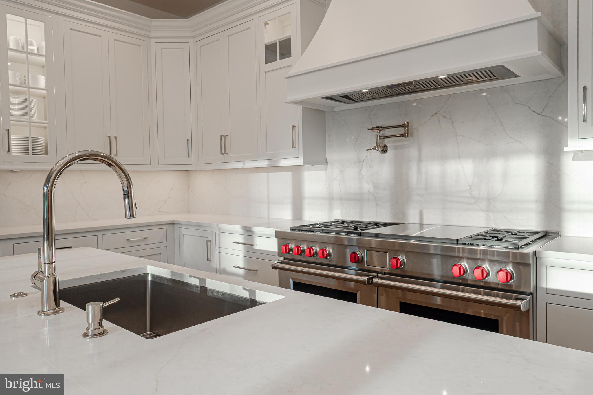 32 Oakland Road Chadds Ford, PA 19317 - Photo 16 of 76 Sink in Island