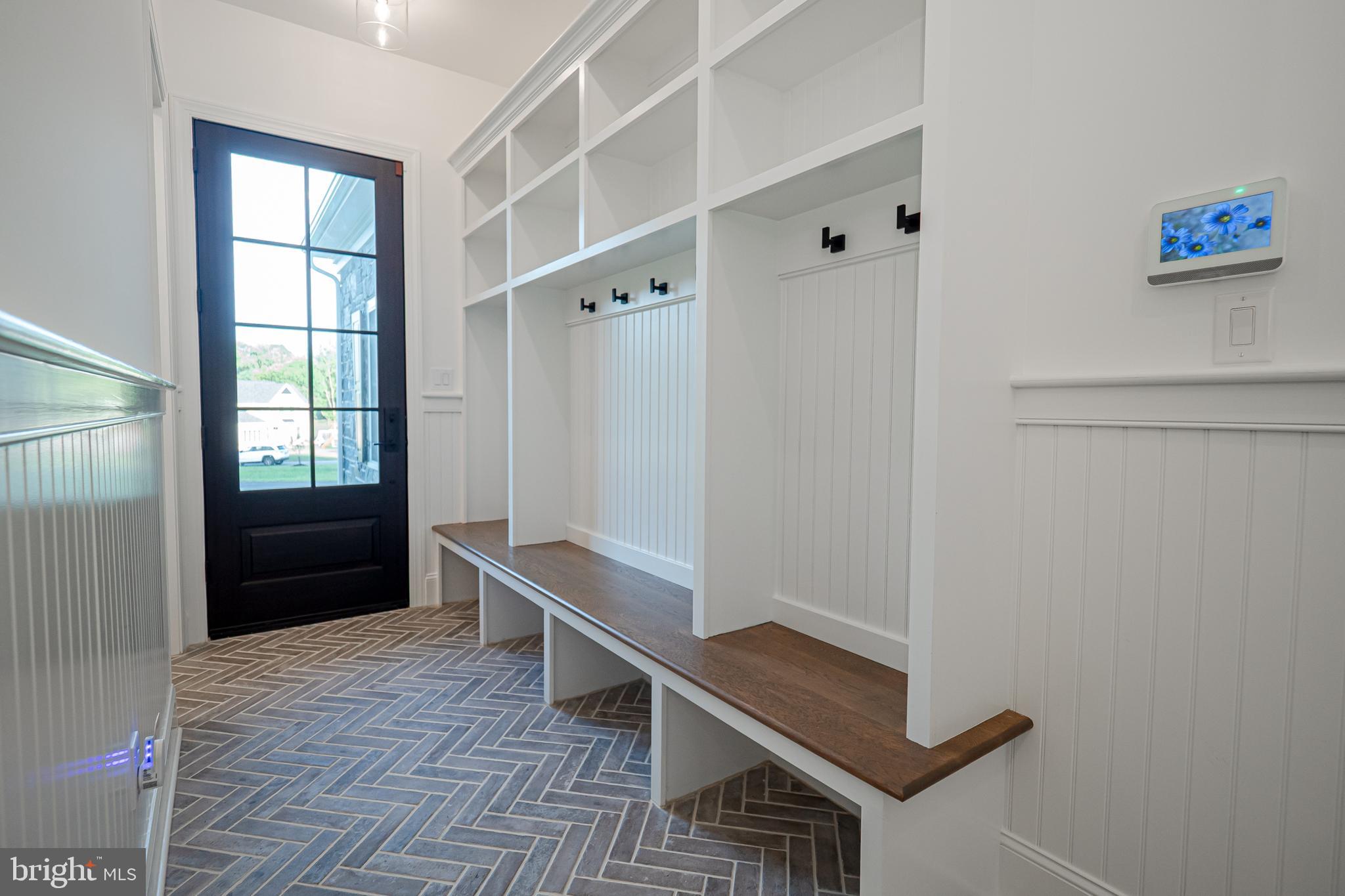 32 Oakland Road Chadds Ford, PA 19317 - Photo 26 of 76 Mudroom Built-In's
