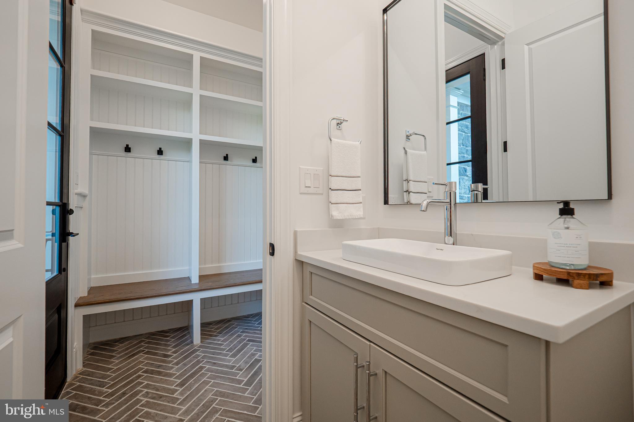 32 Oakland Road Chadds Ford, PA 19317 - Photo 28 of 76 Half Bath