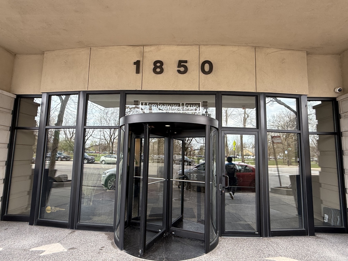 1850 North Clark Street, Unit 810 Chicago, IL 60614 - Photo 1 of 14