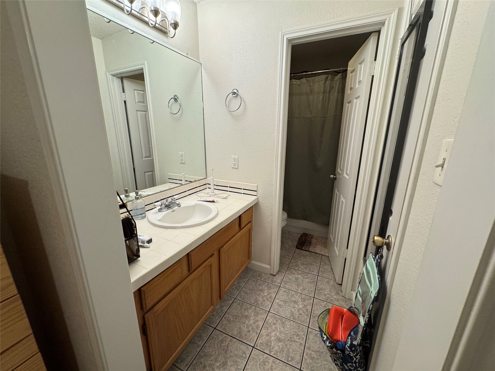 2506 Thornton Road, Unit B Austin, TX 78704 - Photo 9 of 11 Gallery Image 9