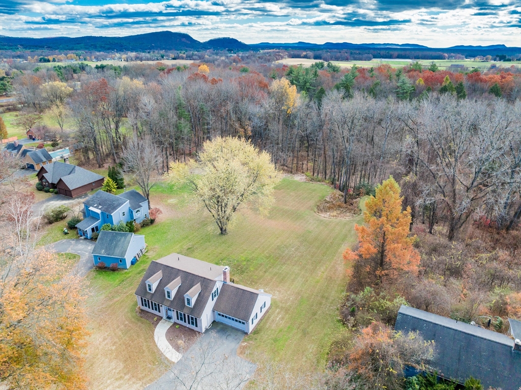 23 Lee Road Deerfield, MA 01373 - Photo 5 of 42 Gallery Image 5