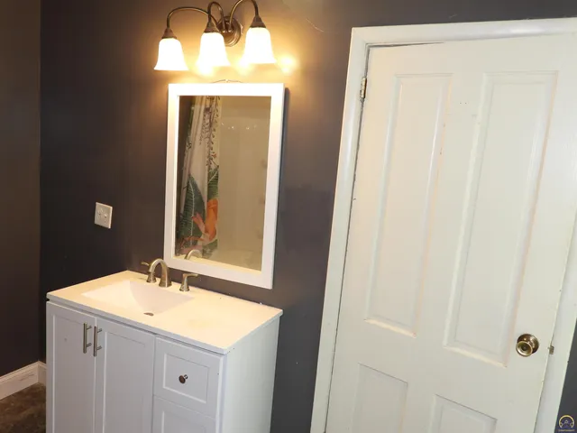 $155,000 | 320 West Dayton Avenue, Burlingame, KS 66413