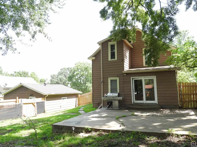 $155,000 | 320 West Dayton Avenue, Burlingame, KS 66413
