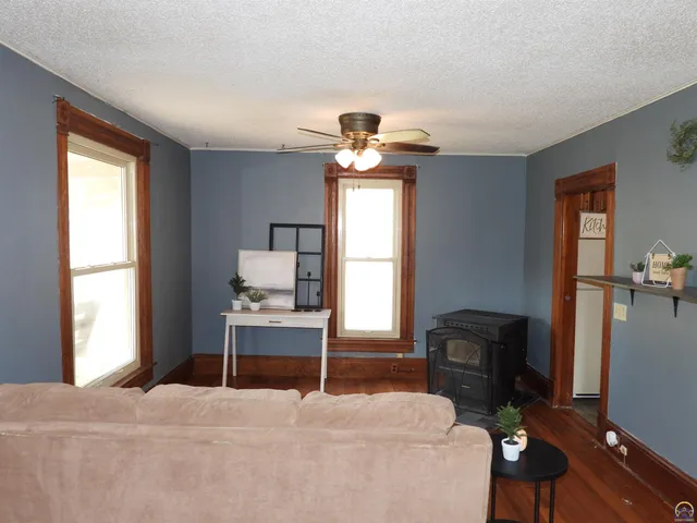 $155,000 | 320 West Dayton Avenue, Burlingame, KS 66413